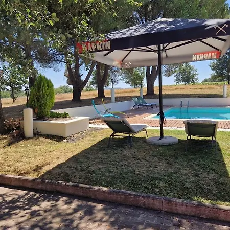 Porthos Bed & Breakfast Ayguetinte